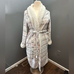 Stay cozy warm in the soft robe